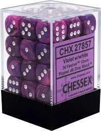 Chessex : 12mm D6 Set Festive Violet/White Gaming Accessories